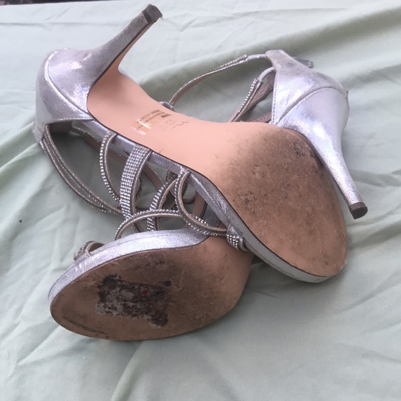 Size 10 silver jeweled sparkly straps high heeled shoe - Picture 3 of 9